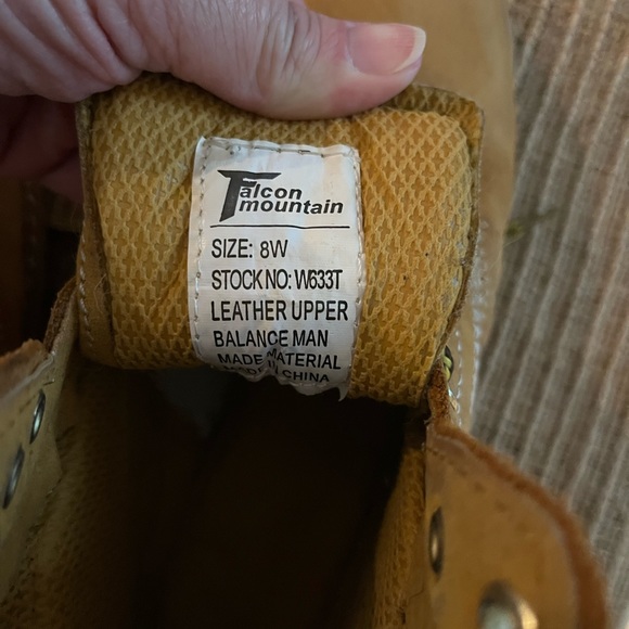 Falcon Mountain boots - Picture 4 of 6